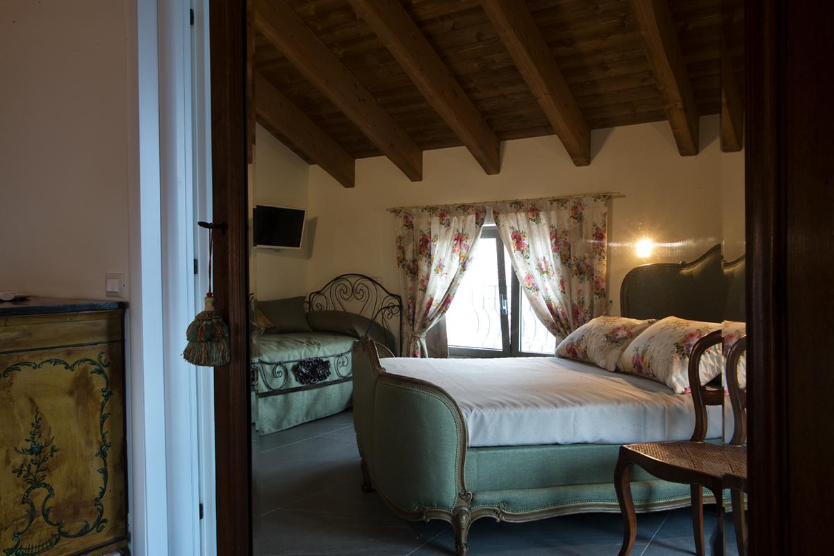Agriturismo Tenuta Casteldardo Besenzone 外观 照片