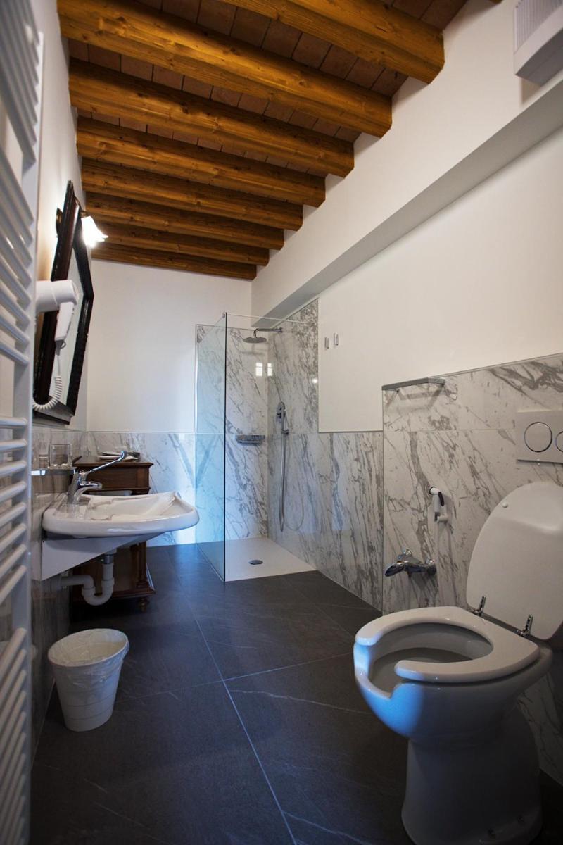 Agriturismo Tenuta Casteldardo Besenzone 外观 照片